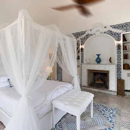Vila Arienzo Sleeps 6 Pool Air Con Wifi *